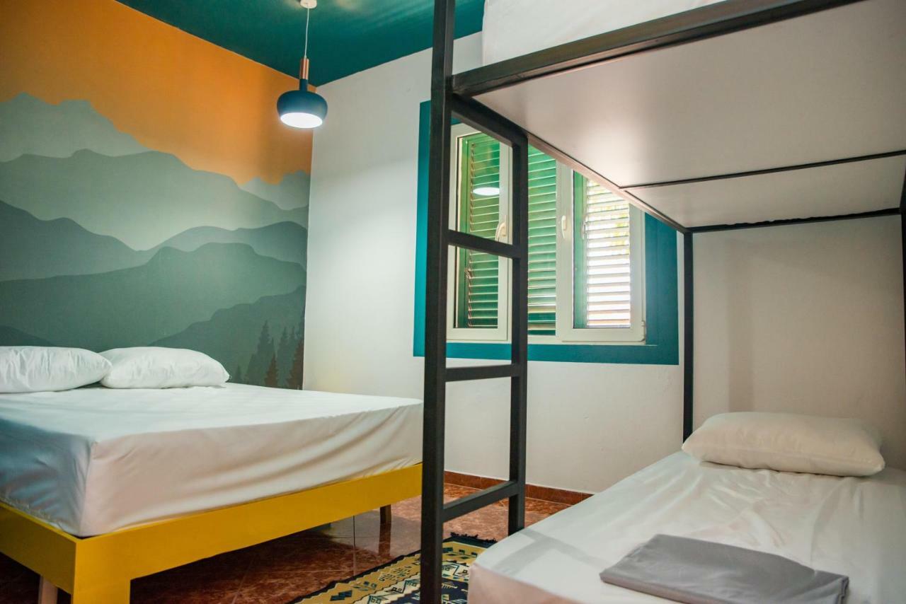 Our Way Guest House & Hostel Shkodër Екстериор снимка