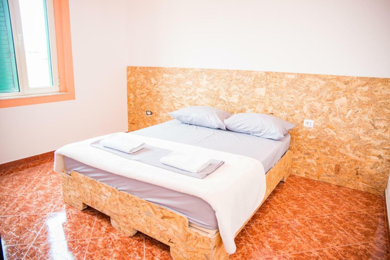 Our Way Guest House & Hostel Shkodër Екстериор снимка