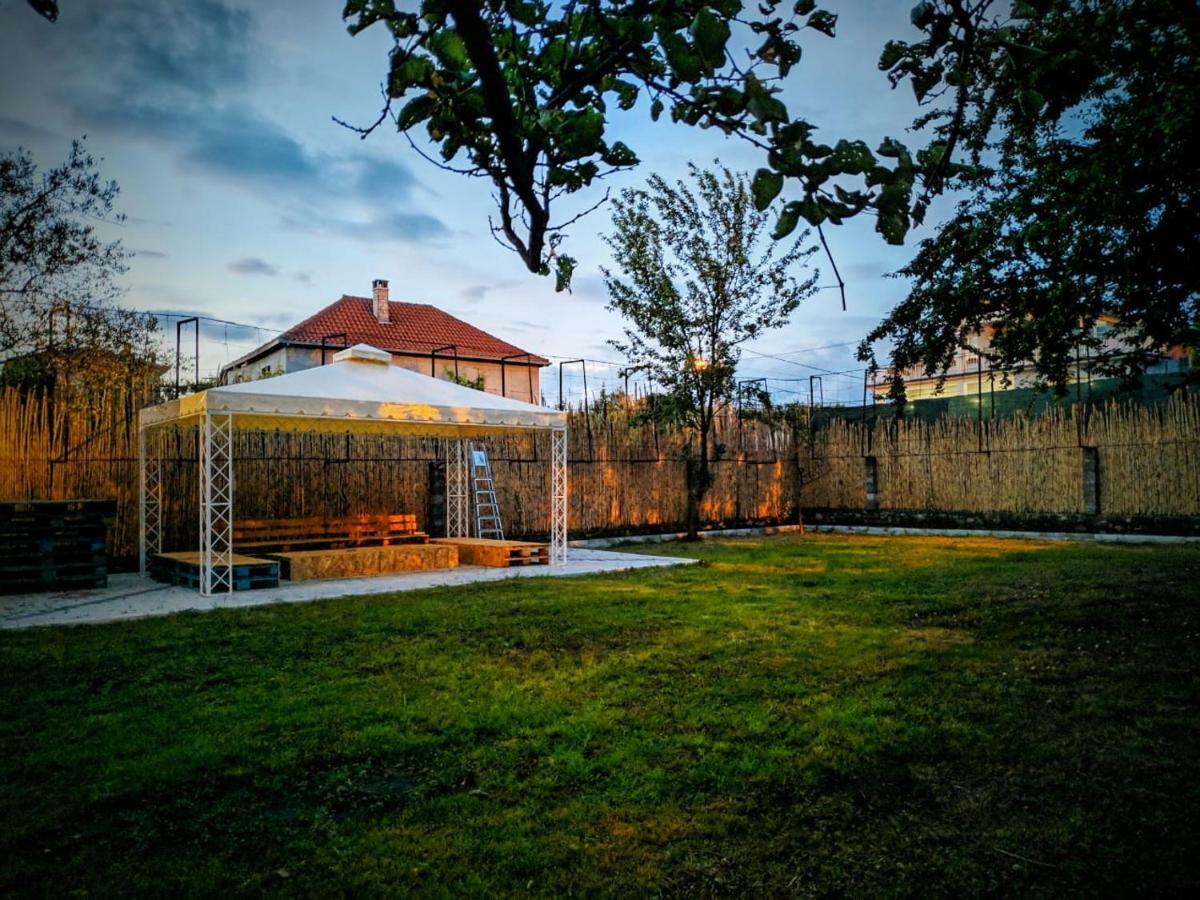 Our Way Guest House & Hostel Shkodër Екстериор снимка